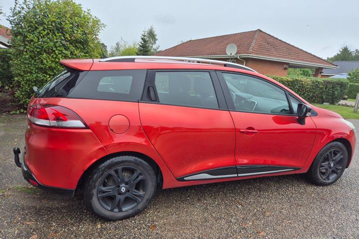 Grøn Renault Clio IV fra 2015