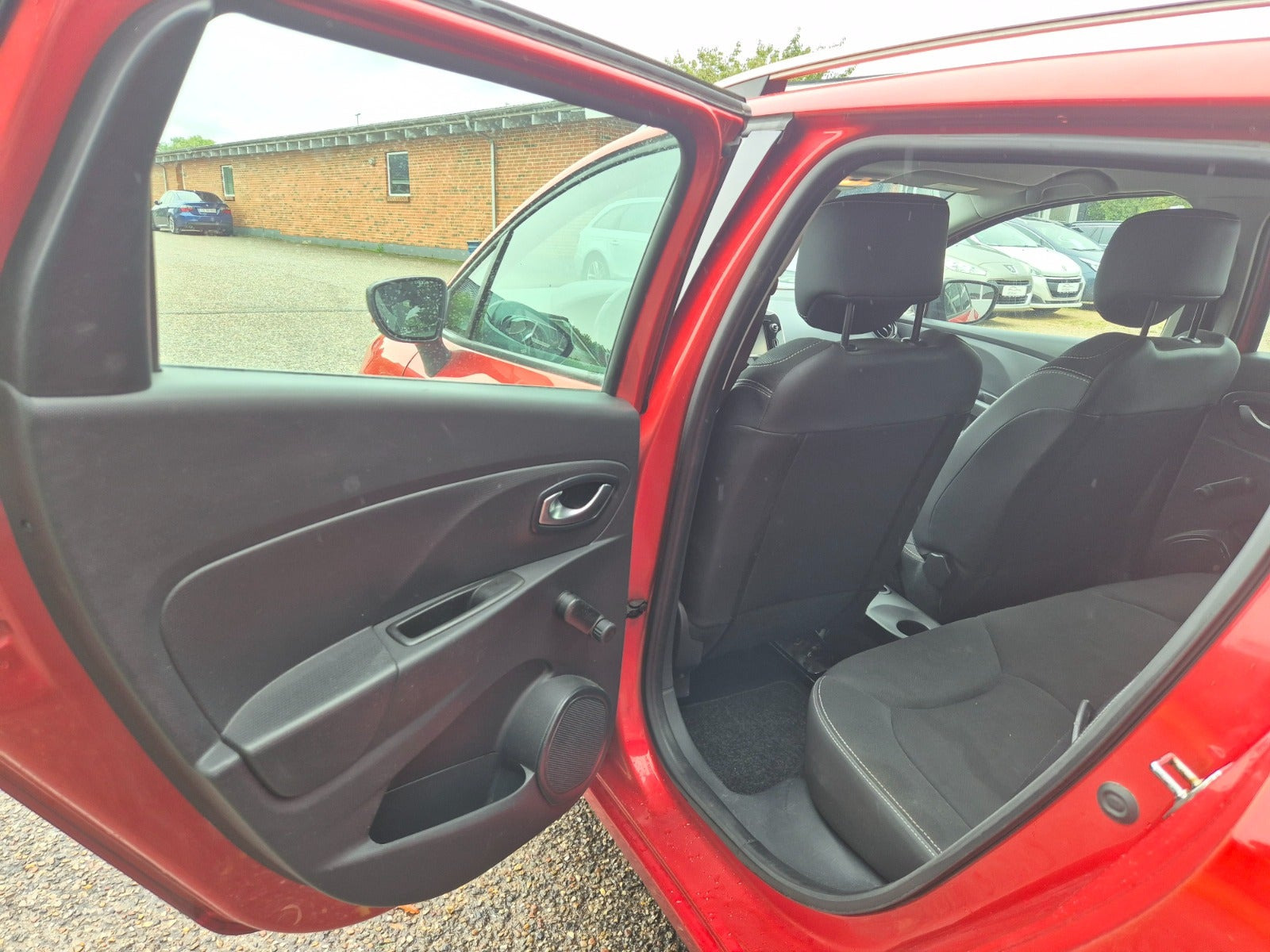 Grøn Renault Clio IV fra 2015