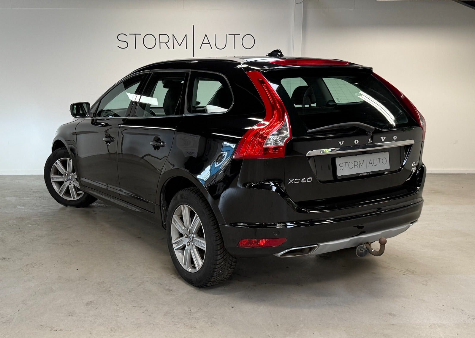 Sort Volvo XC60 fra 2016