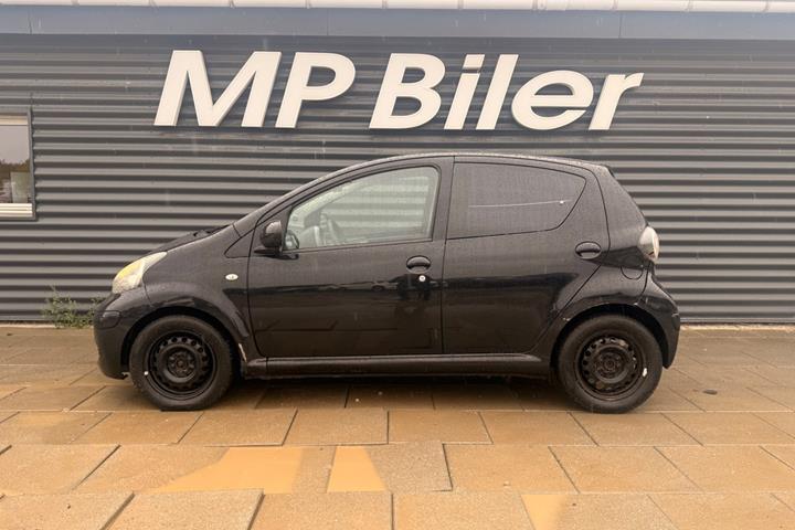 Sort Toyota Aygo fra 2011