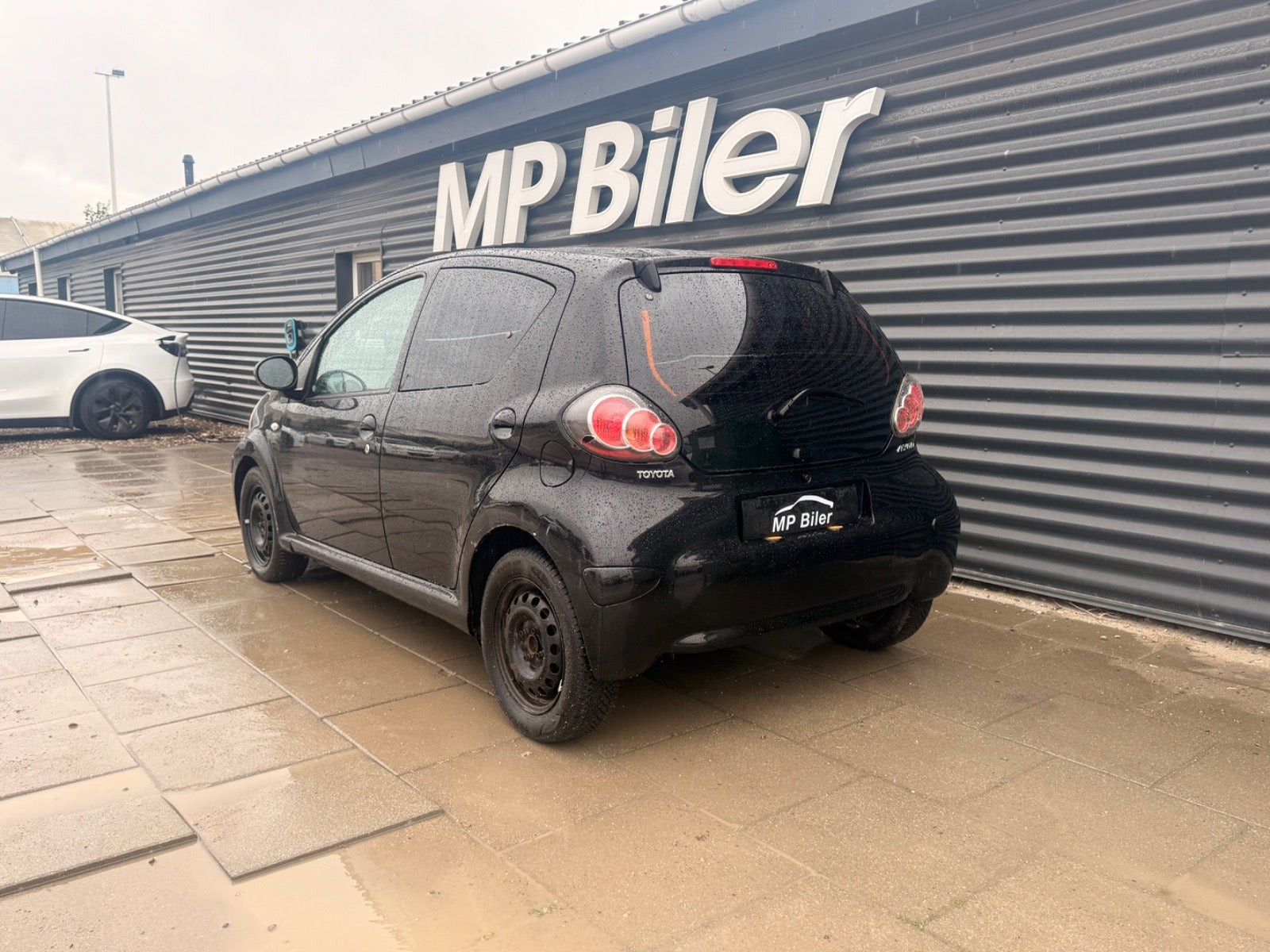 Sort Toyota Aygo fra 2011