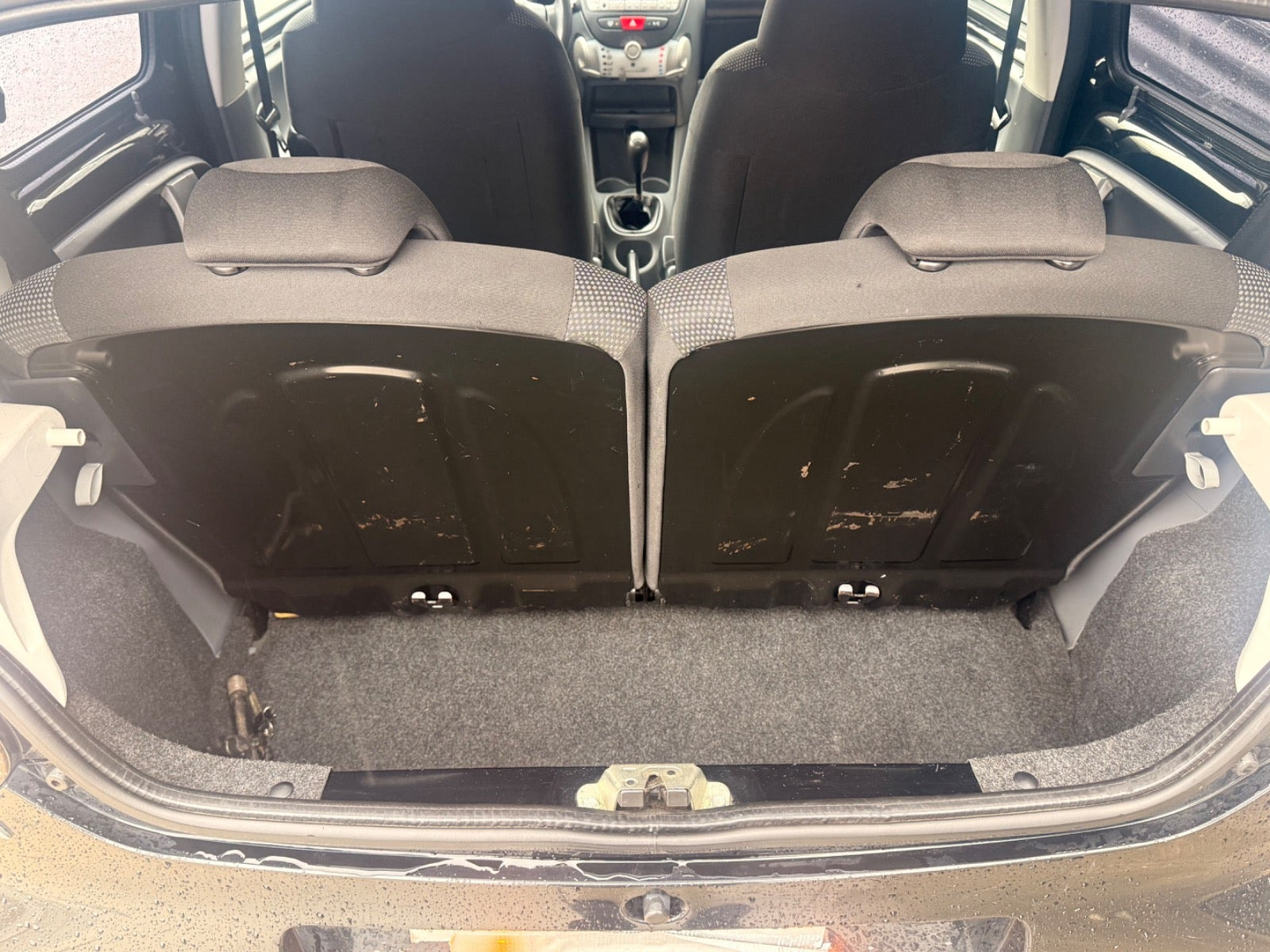 Sort Toyota Aygo fra 2011
