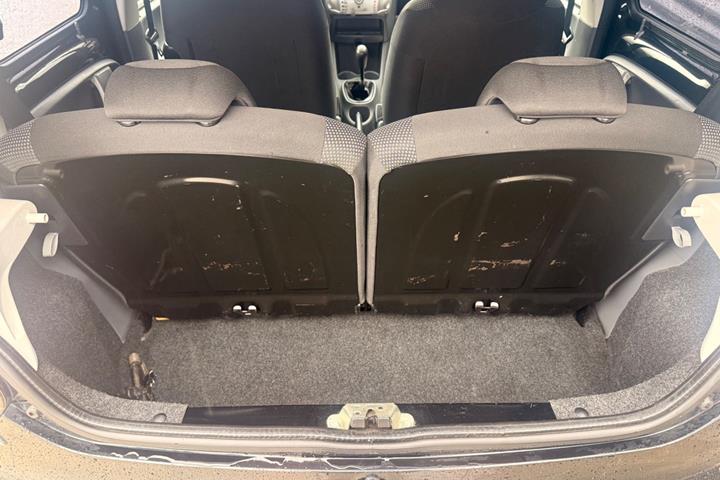 Sort Toyota Aygo fra 2011