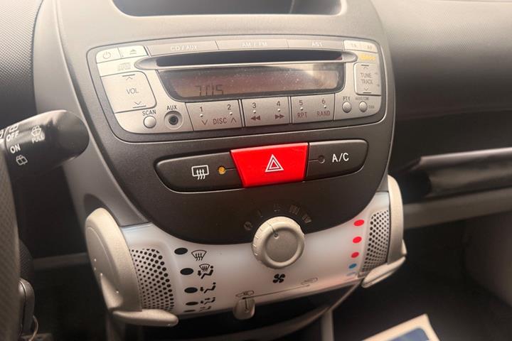 Sort Toyota Aygo fra 2011