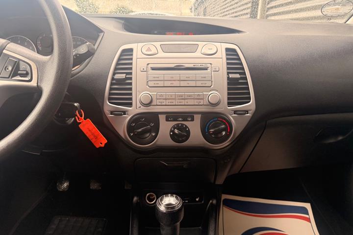 Hvid Hyundai i20 fra 2009