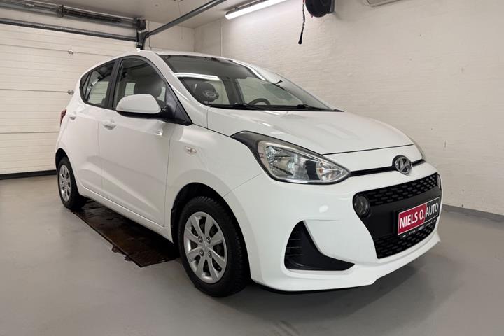 Hvid Hyundai i10 fra 2017