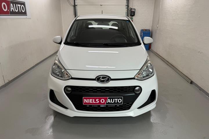 Hvid Hyundai i10 fra 2017