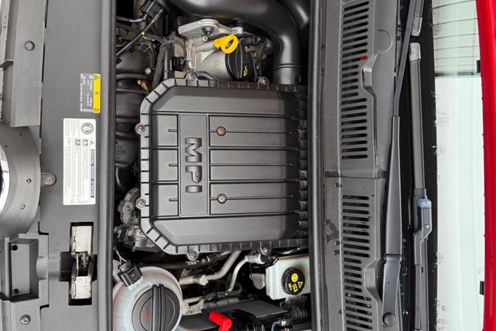 Rød VW UP! fra 2017
