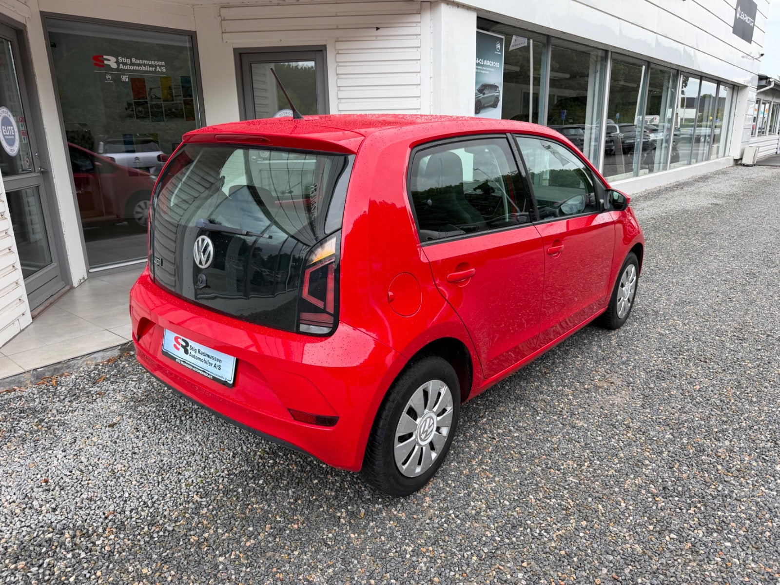 Rød VW UP! fra 2017