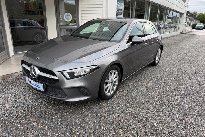 Grå Mercedes A200 fra 2018