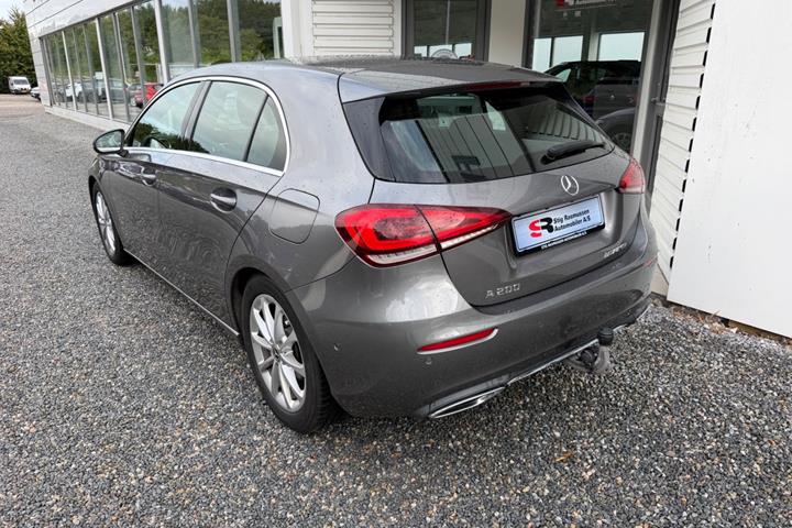 Grå Mercedes A200 fra 2018