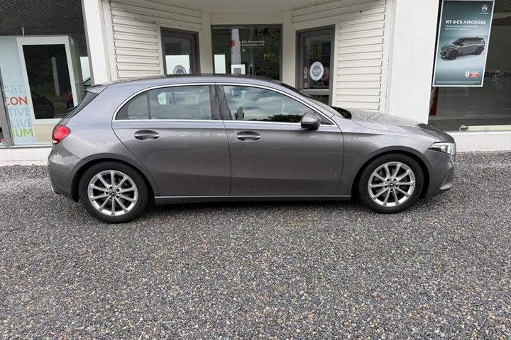 Grå Mercedes A200 fra 2018
