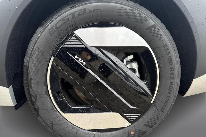 Sølv Kia EV4 fra 2026