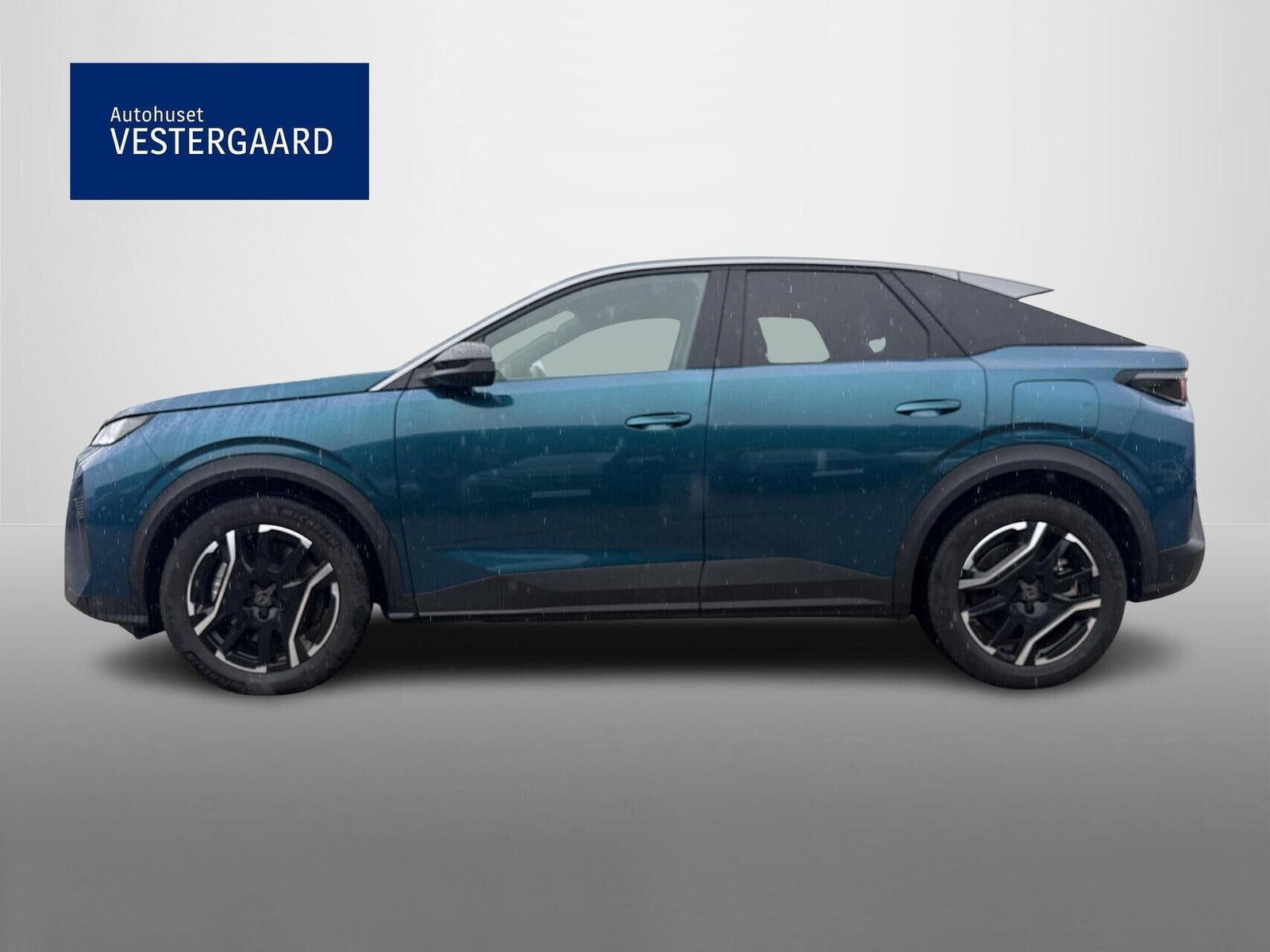Grøn Peugeot e-3008 fra 2025