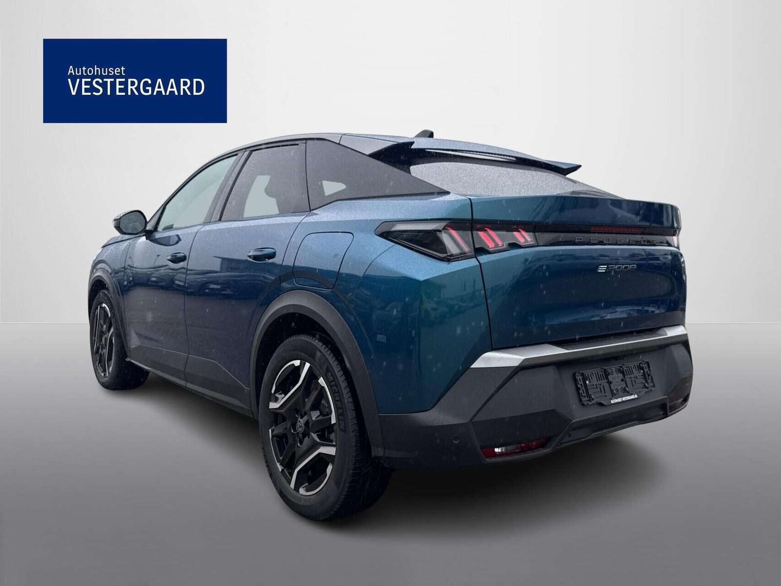 Grøn Peugeot e-3008 fra 2025