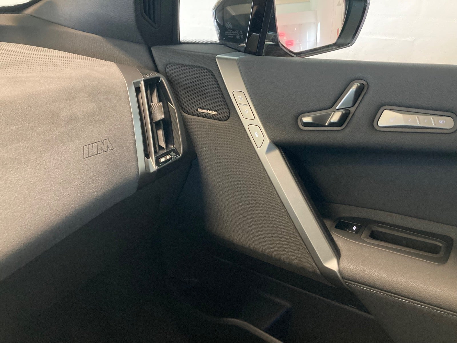 Sort BMW iX fra 2025