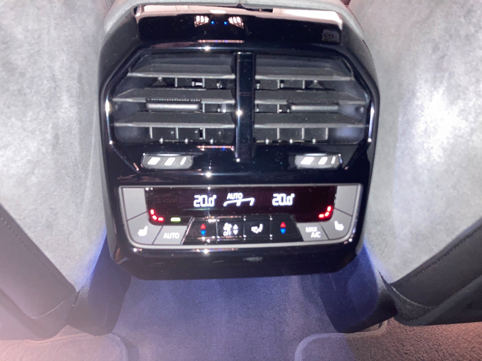 Sort BMW iX fra 2025