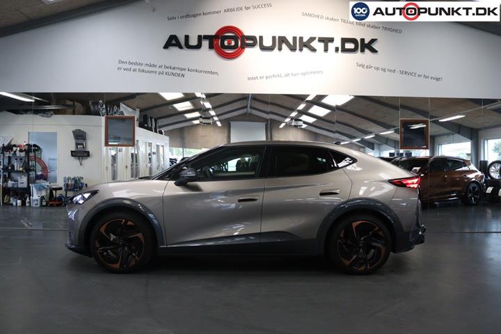 Orange Cupra Tavascan fra 2025