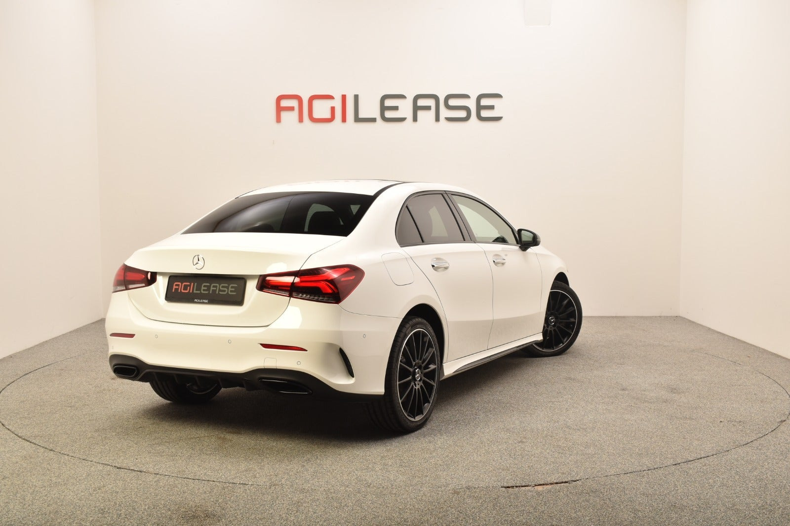 Hvid Mercedes A250 e fra 2021