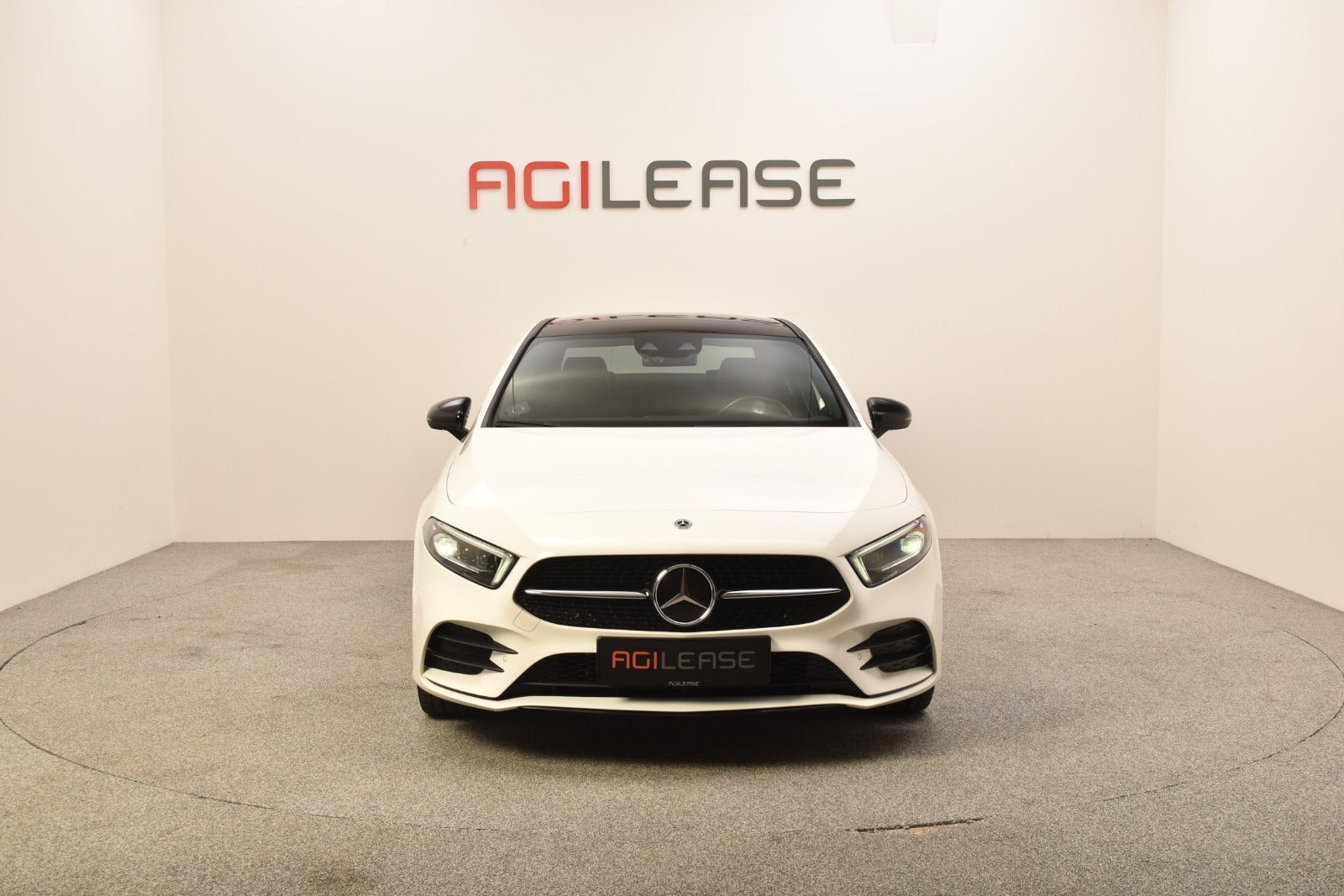 Hvid Mercedes A250 e fra 2021