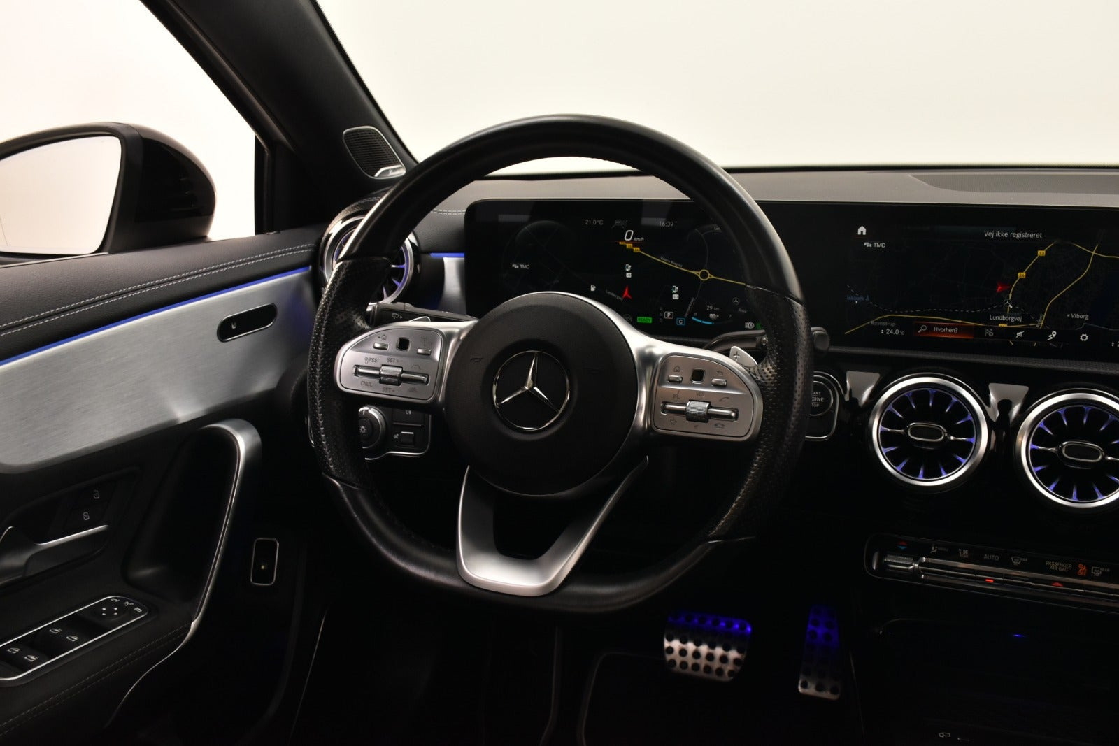 Hvid Mercedes A250 e fra 2021