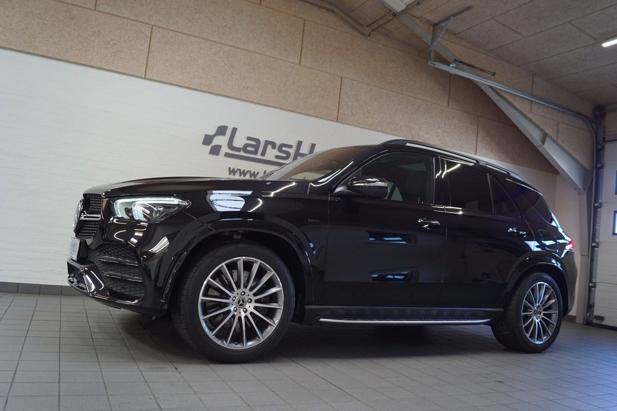 Sort Mercedes GLE350 de fra 2021
