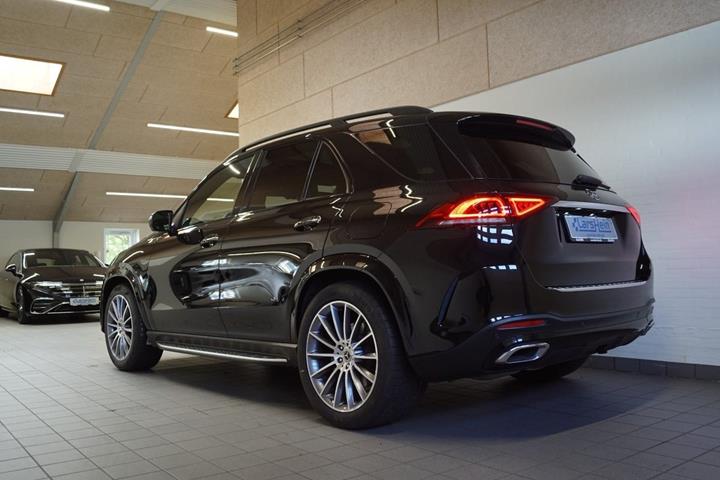 Sort Mercedes GLE350 de fra 2021