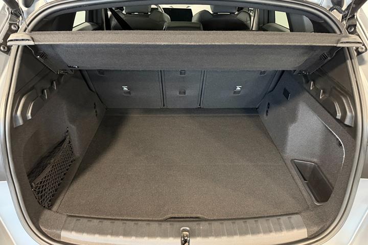 Grå BMW iX1 fra 2023