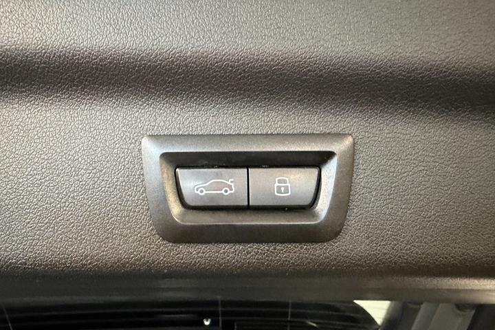 Grå BMW iX1 fra 2023