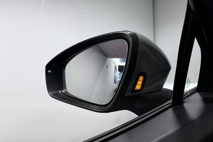 Grå VW ID.4 fra 2023