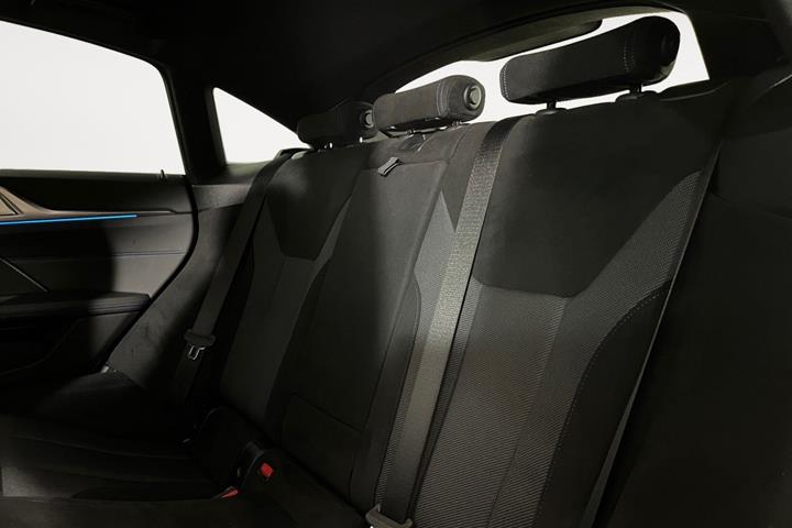Grå BMW i4 fra 2026