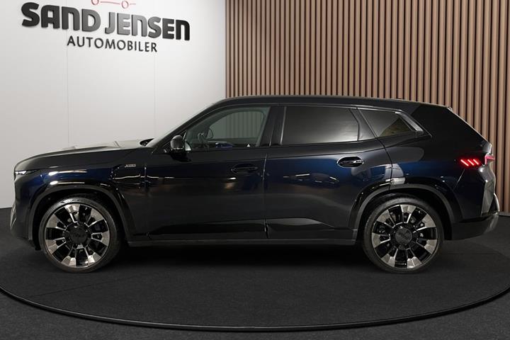 Sort BMW XM fra 2023