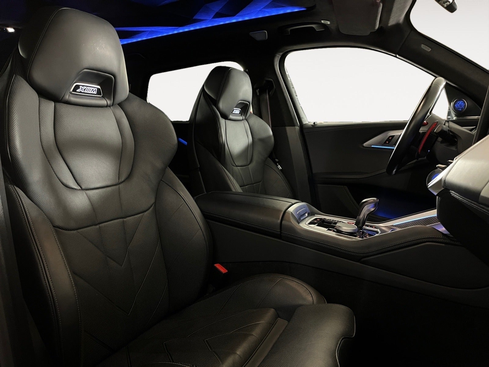 Sort BMW XM fra 2023