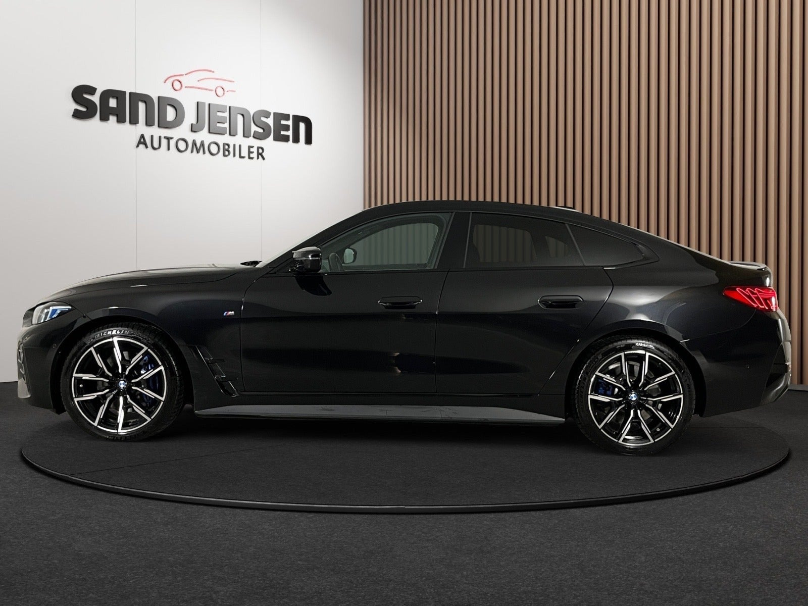 Sort BMW i4 fra 2025