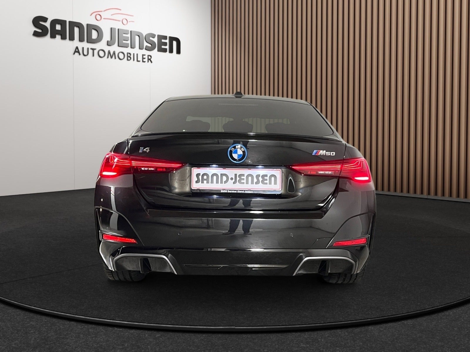 Sort BMW i4 fra 2025