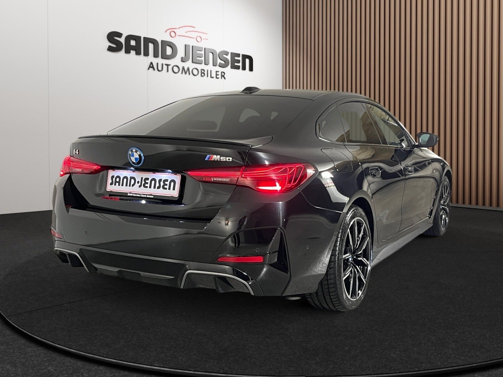 Sort BMW i4 fra 2025