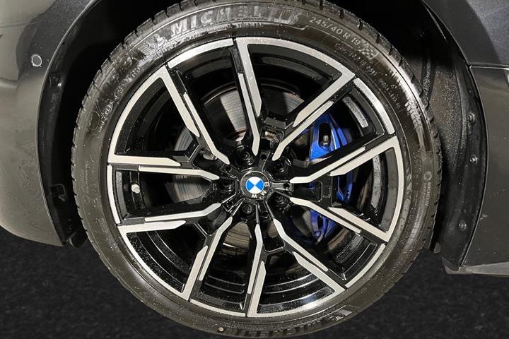 Sort BMW i4 fra 2025