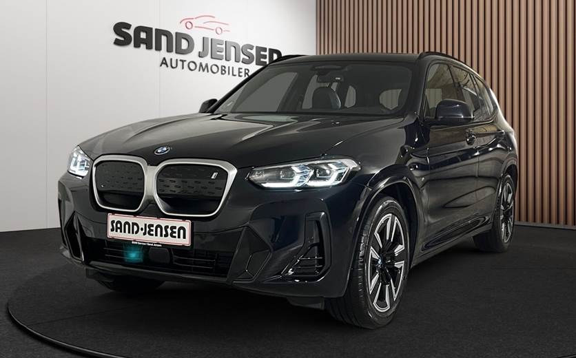 BMW iX3 Charged M-Sport