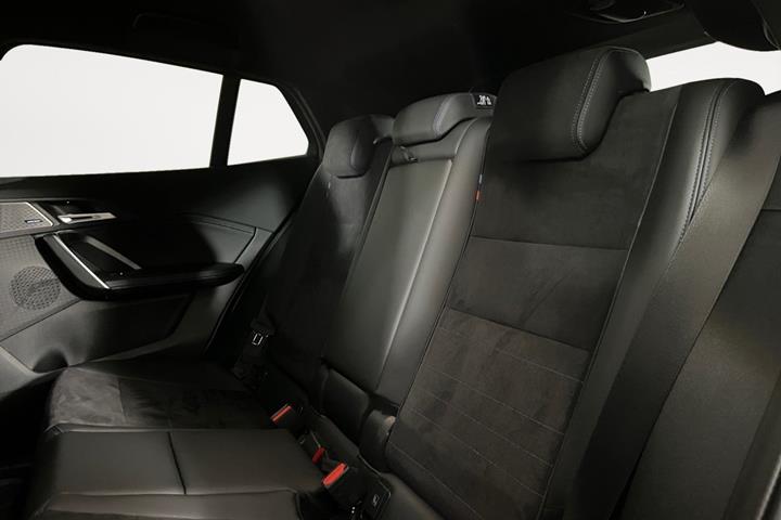 Grå BMW iX2 fra 2025