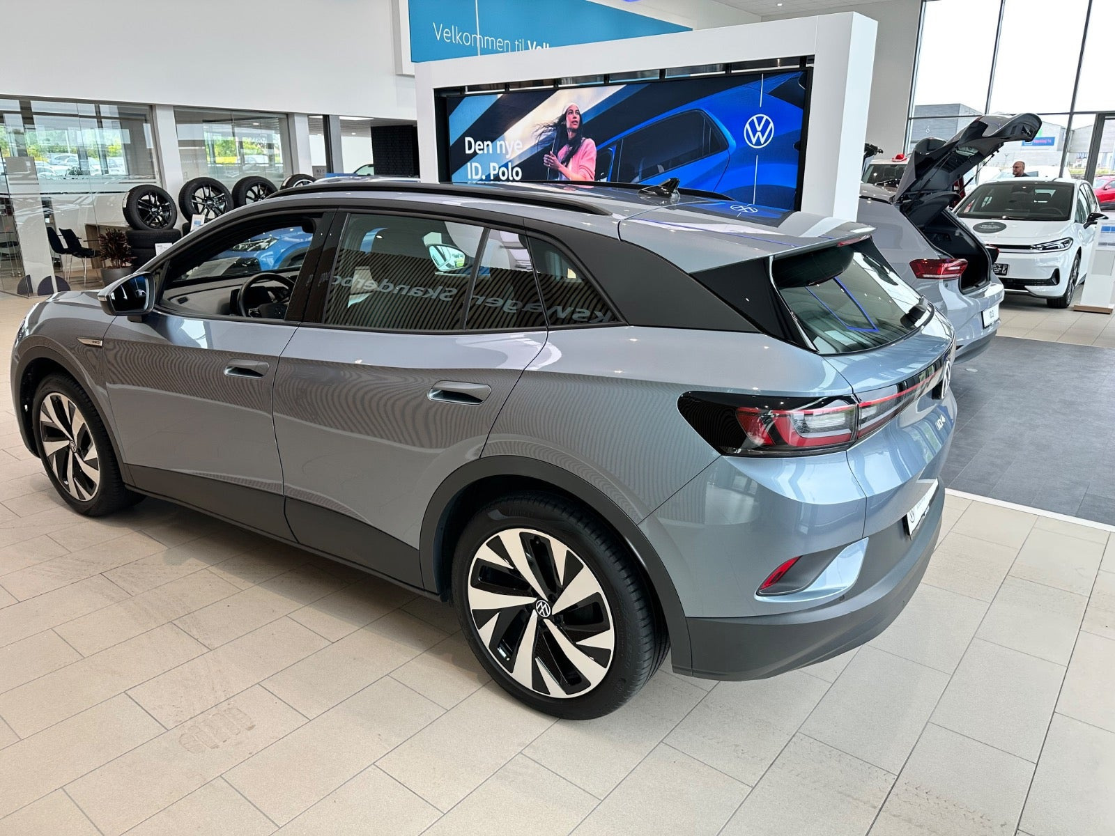 Blå VW ID.4 fra 2023