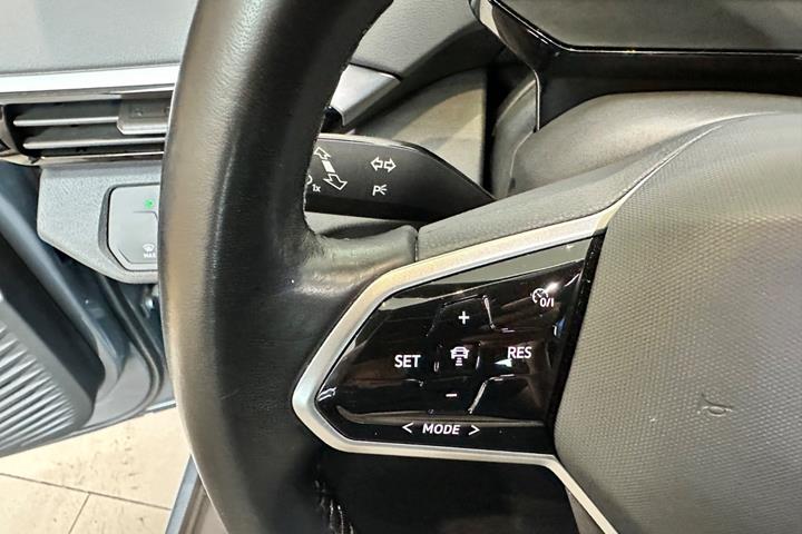 Blå VW ID.4 fra 2023