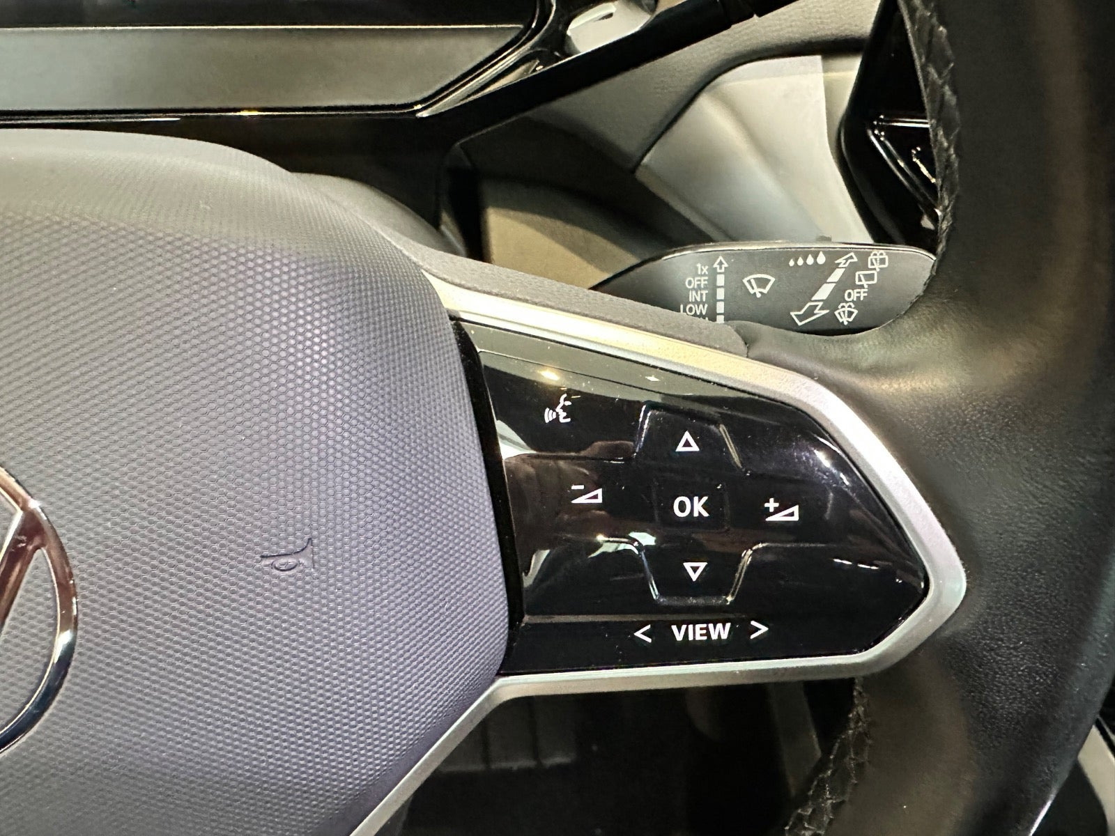 Blå VW ID.4 fra 2023