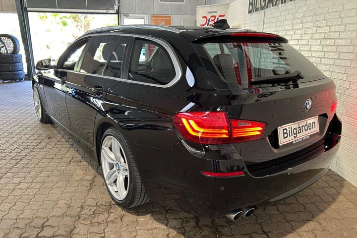 Sort BMW 530d fra 2014