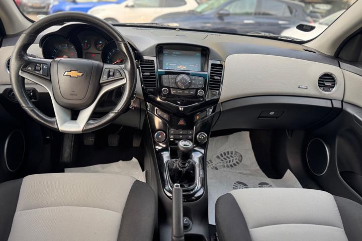 Sort Chevrolet Cruze fra 2011