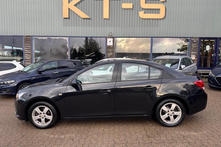 Sort Chevrolet Cruze fra 2011