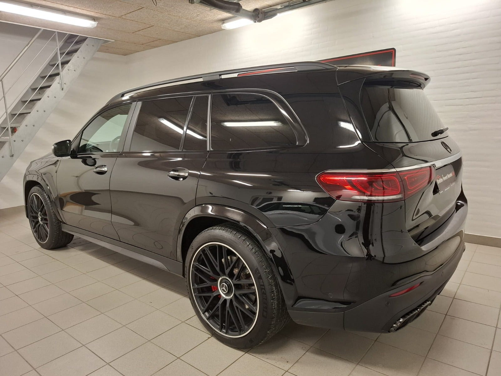 Sort Mercedes GLS63 fra 2023