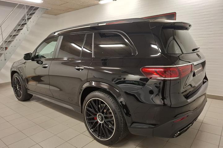 Sort Mercedes GLS63 fra 2023