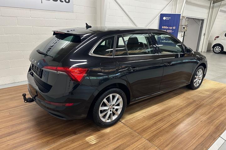 Sort Skoda Scala fra 2020