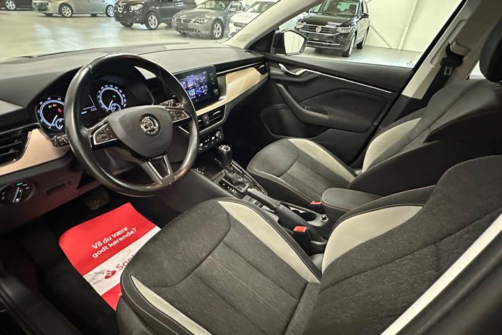 Sort Skoda Scala fra 2020