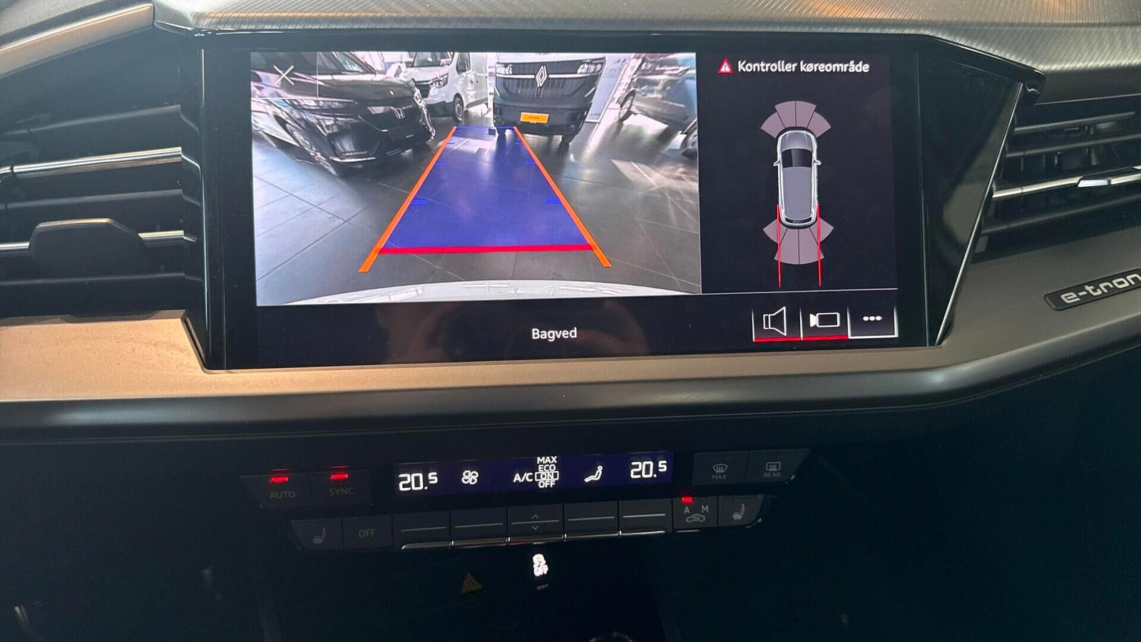Hvid Audi Q4 e-tron fra 2022